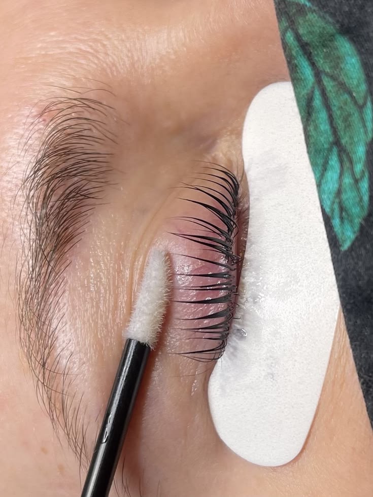Lash Tinting